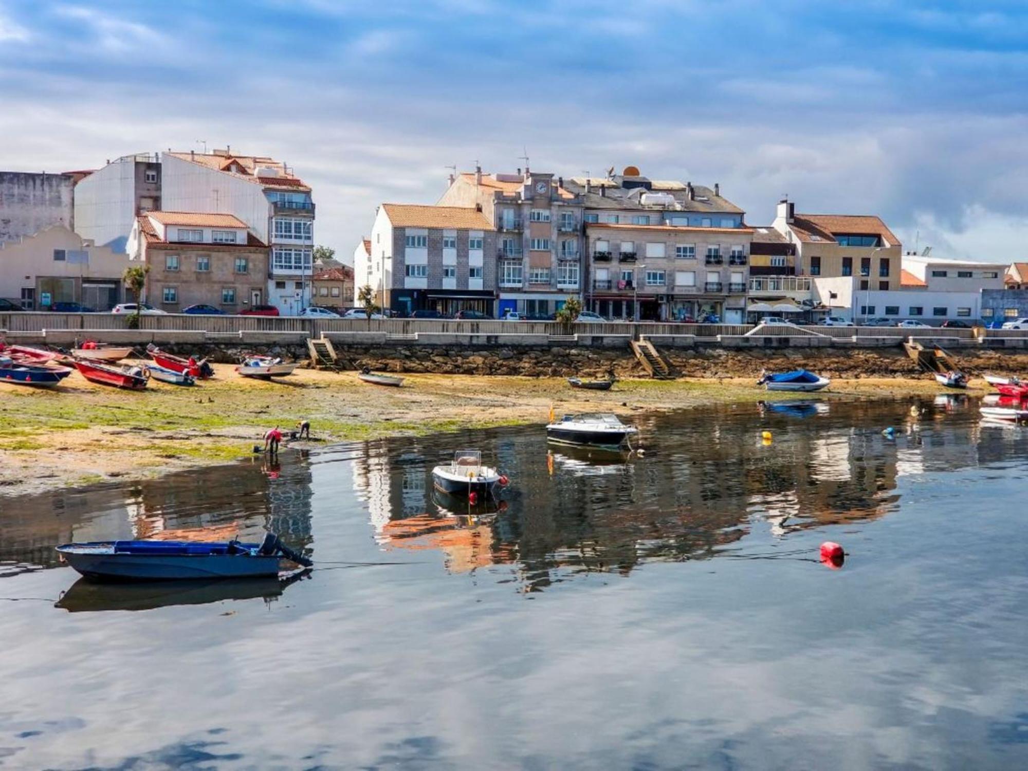 Apartamentos Illa De Arousa Centro 3000 المظهر الخارجي الصورة